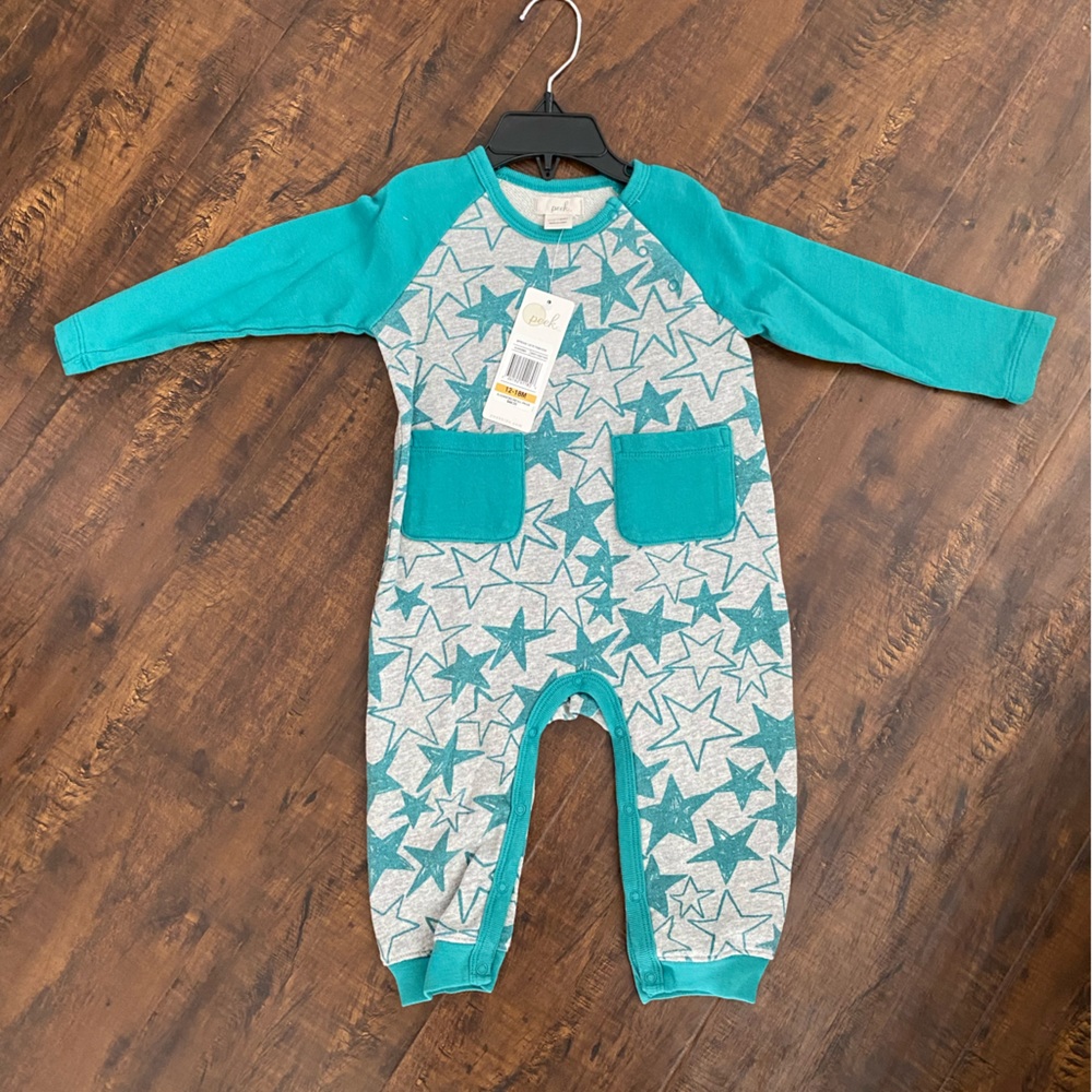 NWT PEEK baby romper with adorable star pattern